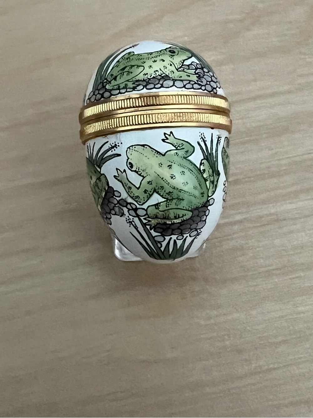 Halcyon Days Frogs Enamel Egg